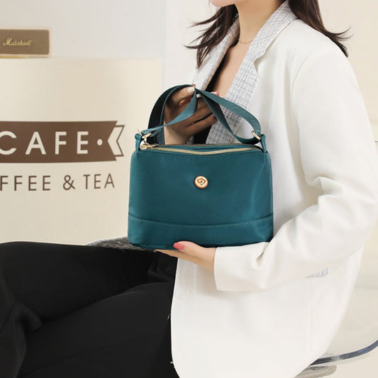 👜Минималистична найлонова чанта с голям капацитет за носене през рамо и на кръст