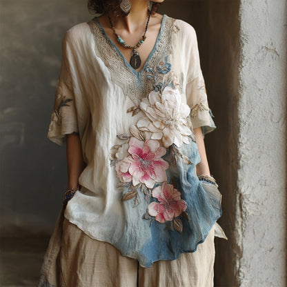 🌺 Елегантен топ с флорален принт и дълбоко V-образно деколте